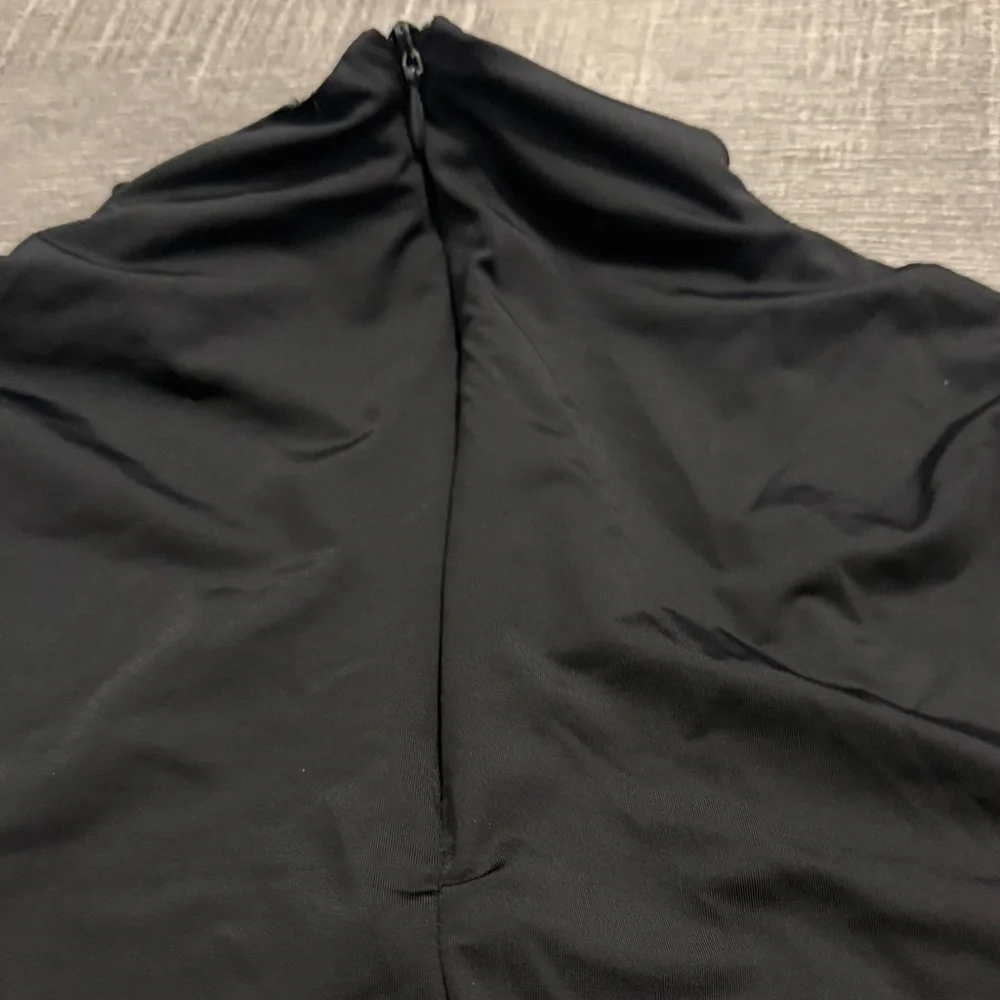 Zara Black Long-Sleeve Bodysuit - Picture 5 of 5